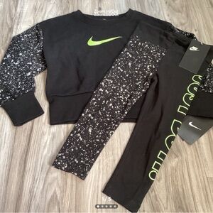 Nike girls sweatshirt & leggings Outfit size 4/4T(NWT) ~PRICE IS FIRM, NO OFFERS